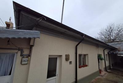 Casă individuală cu 4 camere în Pantelimon