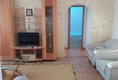 Apartament cu 2 camere decomandat, mobilat în Vatra Luminoasă