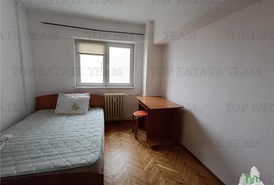 Vanzare apartament 3 camere vedere spate Ion Mihalache - 4