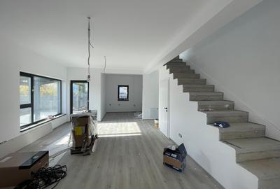 Duplex 3 camere separat prin baie Mosnita Noua - 1