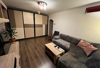 Apartament cu 3 camere, mobilat în Valea Ialomiței