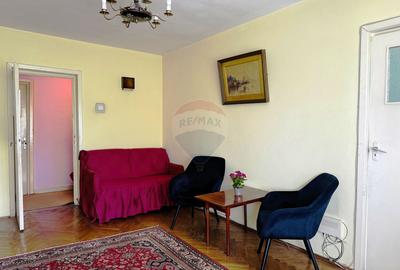 Apartament cu 4 camere decomandat în Central
