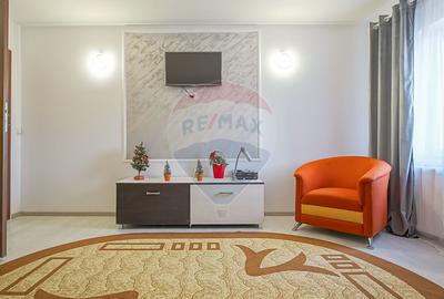 Comision zero, casa individuala + cabana A frame in Bod, la intrare - 30