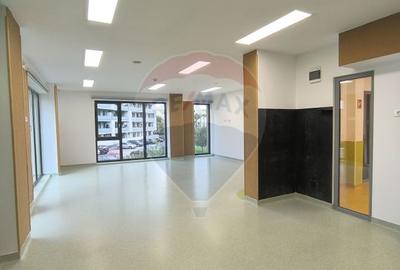 Spațiu comercial de vanzare - 32