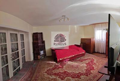 Casa cu personalitate in Calomfirescu – spatiu, liniste si teren gener - 12