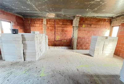 Sacalaz - Zona excelenta - Duplex spatios - 5 camere - P+1 - Locuri de parcare i - 9