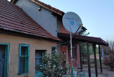 De vanzare Casa cu 3 camere si 2 parcele de teren comasate in Crai Nou - 9