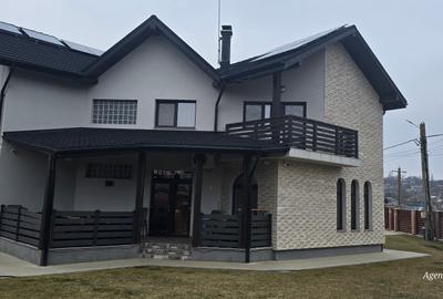 Casă cu 7 camere în Central