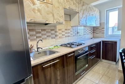 Apartament cu 3 camere de închiriat,parcare,disponibil imediat - 2