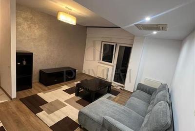 Apartament cu 2 camere semidecomandat, mobilat în Centrul Bancar