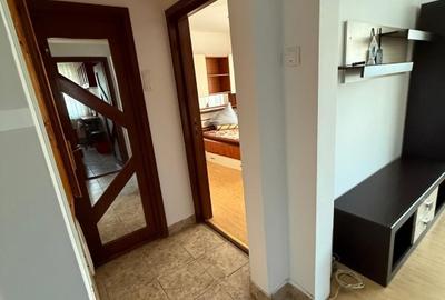 Apartament 3 camere decomandat – Bacău, strada Narciselor - 16