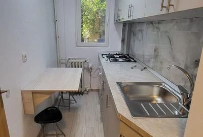 Apartament 3 camere Lujerului-Gorjului, etaj 1, balcon, confort 2 - 4