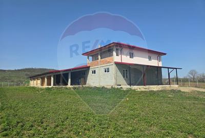 Spațiu industrial, 520 mp în Oncești