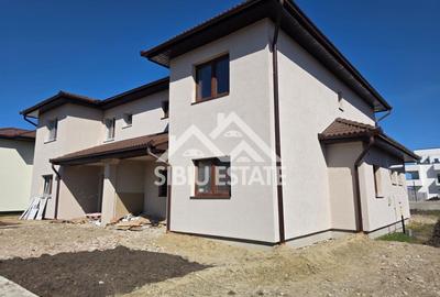Duplex cu 5 camere în Șura Mică