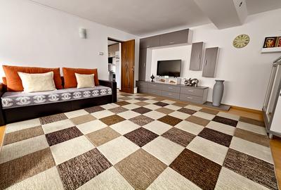 Casă cu 3 camere decomandat în Central
