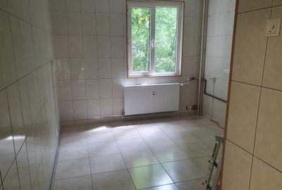 Vanzare-2 camere- 1/4-Dr Taberei-V Oltului-bl 73-termopan-liber-90000E - 10