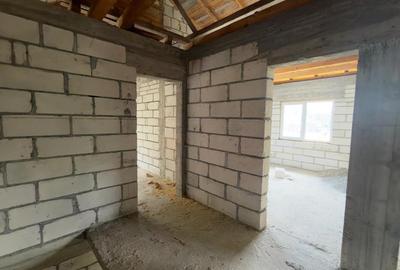 Casa P+1E la rosu de vanzare in Valea Doftanei | Teren 1000 mp | Trăisteni - 12