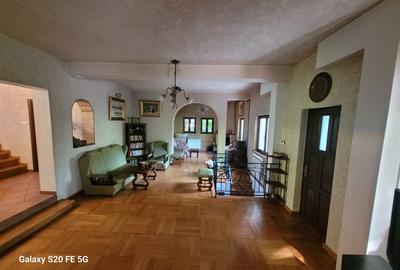 VILA D+P+E+M DE VANZARE IN SINAIA - 5