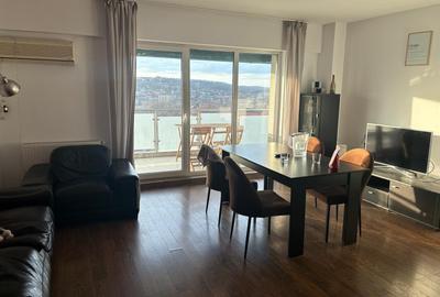 Apartament cu 4 camere, mobilat în Podul de Fier