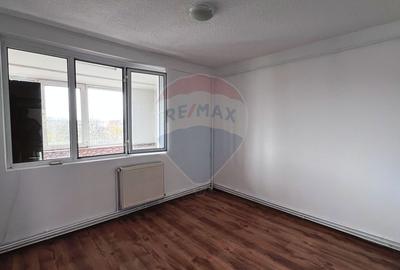 Apartament 4 camere de vanzare in Micro 16, Galați – 88,29 mp utili - 6