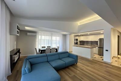 Apartament cu 4 camere decomandat, mobilat în Băneasa