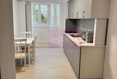 Apartament cu 3 camere decomandat în Decebal