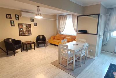 Apartament de lux 3 camere 2 bai balcon etaj 1 zona centrala