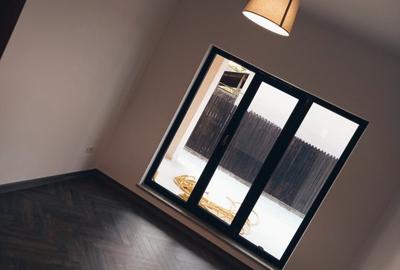 Casa / vila Stefanesti , "La Cheie'' , finisaje + pozitie DEOSEBITA ! - 11