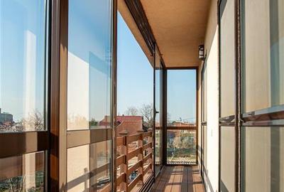 Vila D+P+E cu jaccuzi exterior in Iosia - 4