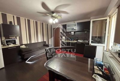 Apartament cu 3 camere semidecomandat, mobilat în Dâmbovița