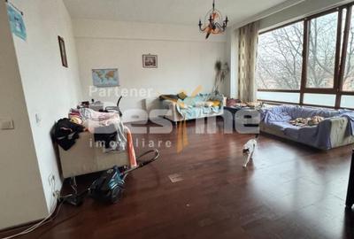 13 Septembrie | 2 camere | 85mp | dec | et 3 | bloc 2008 | 150.000 euro - 2