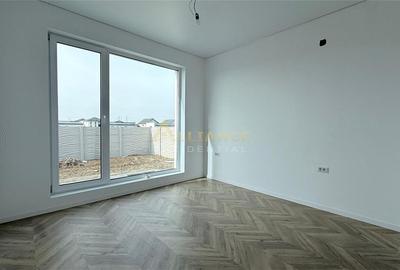 Casa Individuala - 4 camere - 2 bai - 371 mp teren - 13
