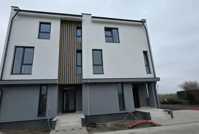 Casa 5 Camere Otopeni | Duplex | Acces Piscina | 800 m Distanta Metrou - 19