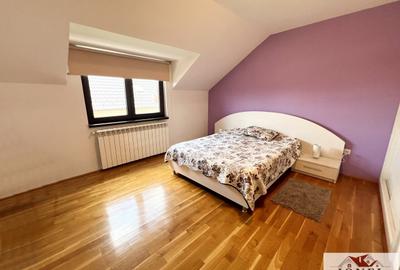 Vila de vanzare in Sebes - pretabila pentru doua familii - 7