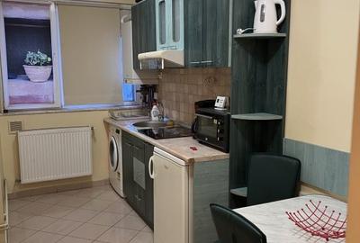 Apartament 2 dormitoare cu hol locuibil, 2 balc, centrala proprie, bloc solid - 23