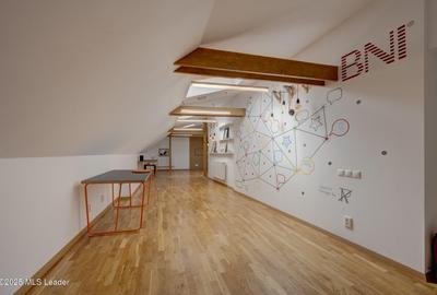 In Cartierul Evreiesc, casa 3 camere pivnita si mansarda open space. - 11