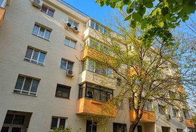 Apartament cu 3 camere decomandat în Aviației