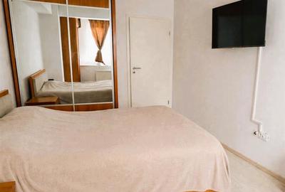 Apartament 3 camere mobilat si utilat. Parcare si boxa incluse in pret. Zona Tra - 3