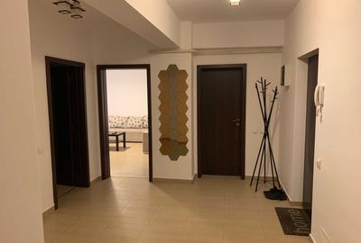 Apartament cu 3 camere semidecomandat în Central