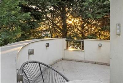 Vila de lux in apropiere de Cambridge School | Curte superba - 35