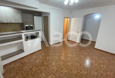 Apartament cu 4 camere decomandat, mobilat în Tilișca