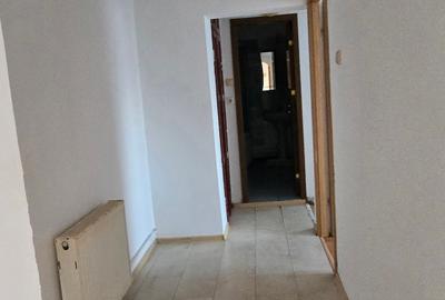 Micro 6 Târgoviște,  vanzare apartament 3camere - 6