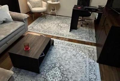 Apartament cu 2 camere semidecomandat, mobilat în 1 Mai