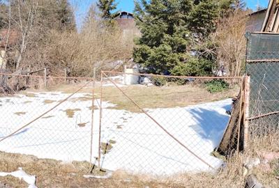 Teren intravilan curti constructii aproape de partie - 2