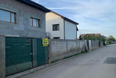 Casă cu 10 camere în Voluntari