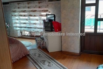 Vilă de vânzare cu 5 camere, regim de înălțime P+1 zona - 15