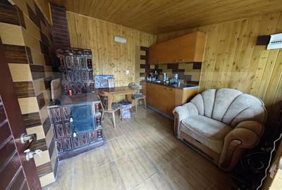 Casuta de vacanta in padure , zona Barnova - 5