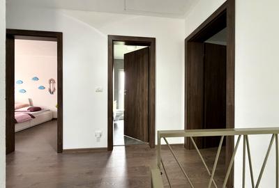 Duplex despartit prin garaj, 5 camere, 137 mp utili - Dumbravita - 18