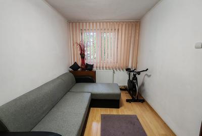 Apartament 2 camere cochet, zona Toporasi