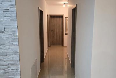 Giroc | 3 Camere | 2 Bai | Mobilat si Utilat | Loc de parcare - 10